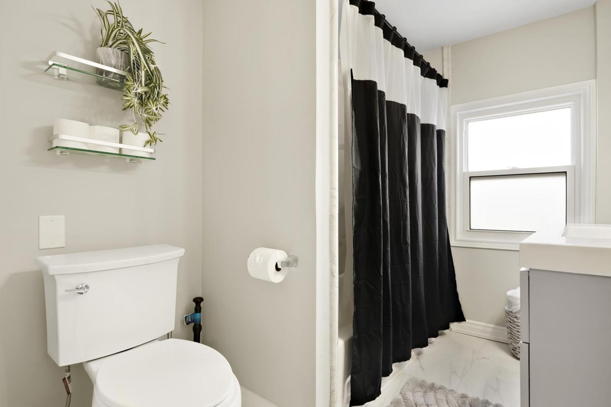 Maison On Mcgrail 2nd Floor Apartment Niagara Falls