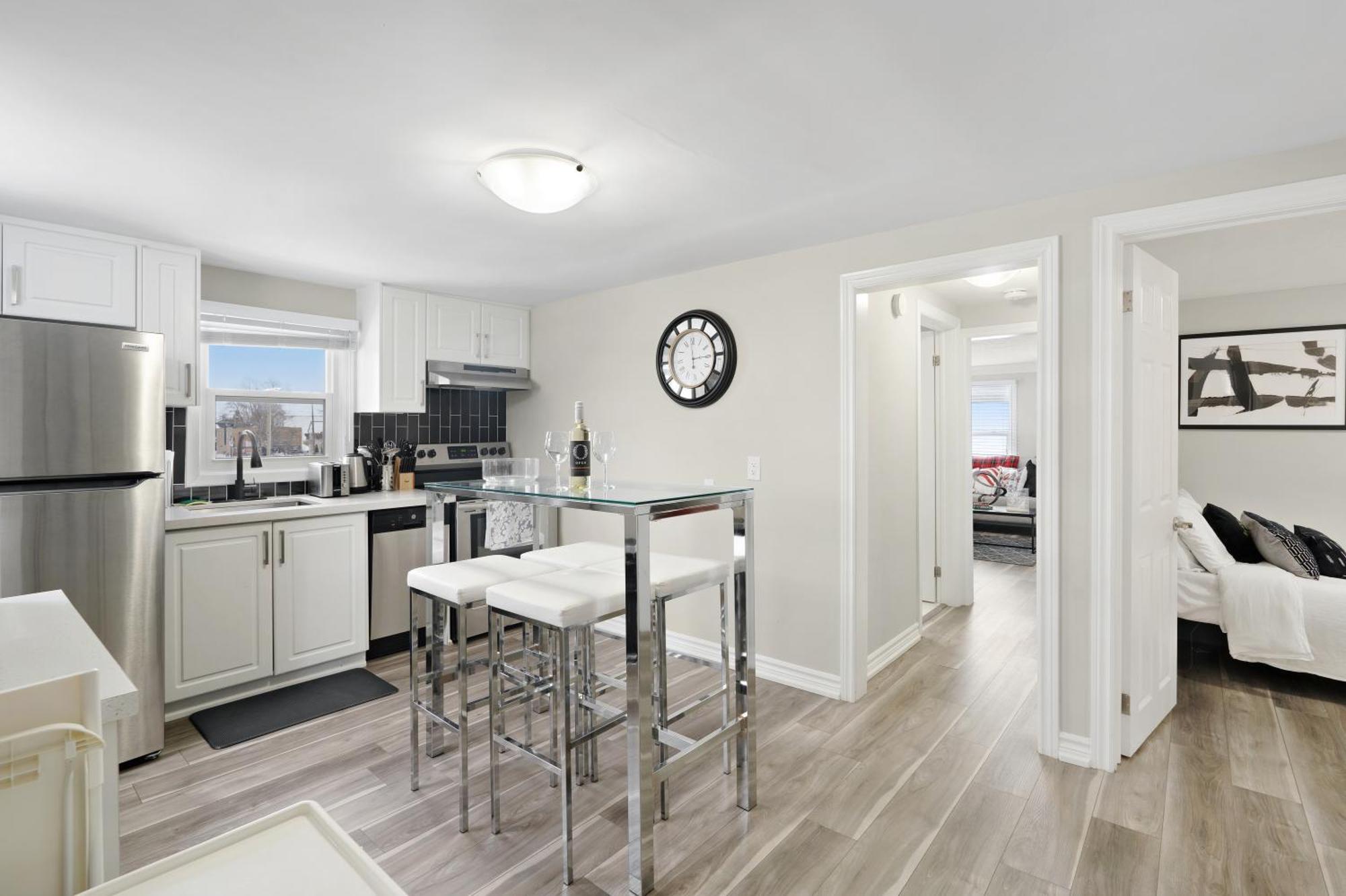 Maison On Mcgrail 2nd Floor Apartment